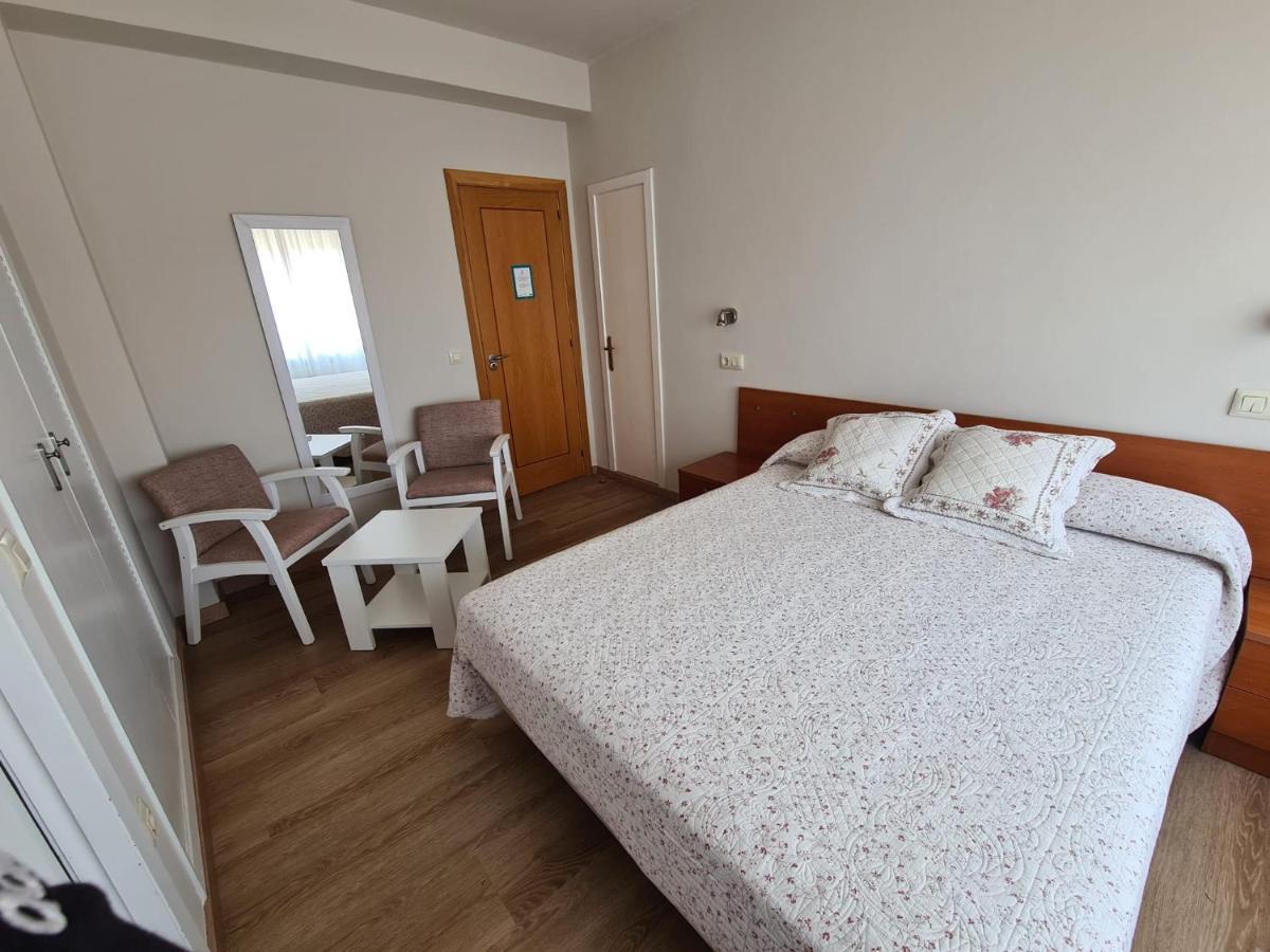 Hostal Playa Atlantica Ξενοδοχείο Louro Εξωτερικό φωτογραφία